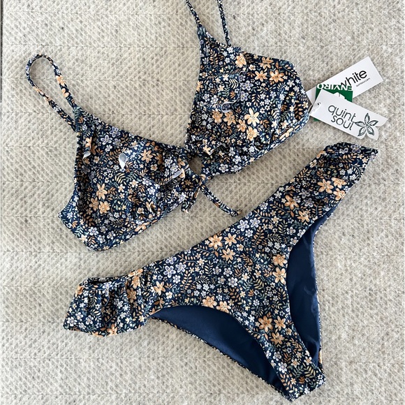Quinte Soul Juno Beach Ruffled 2 Piece Reversible Floral Bikini Size Large - Picture 2 of 10